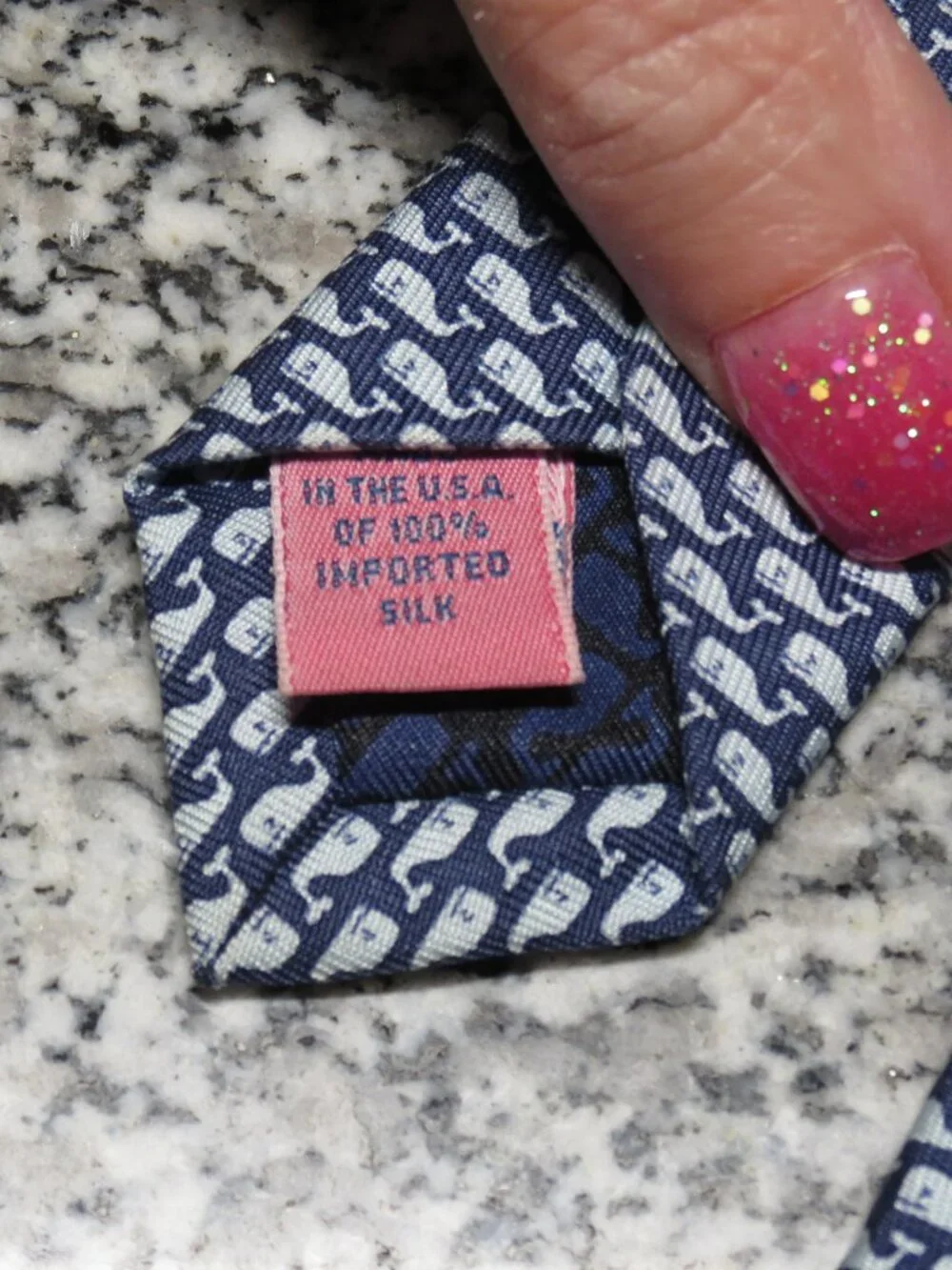 Vineyard Vines Martha’s Vineyard Men’s Tie Whale Motif
